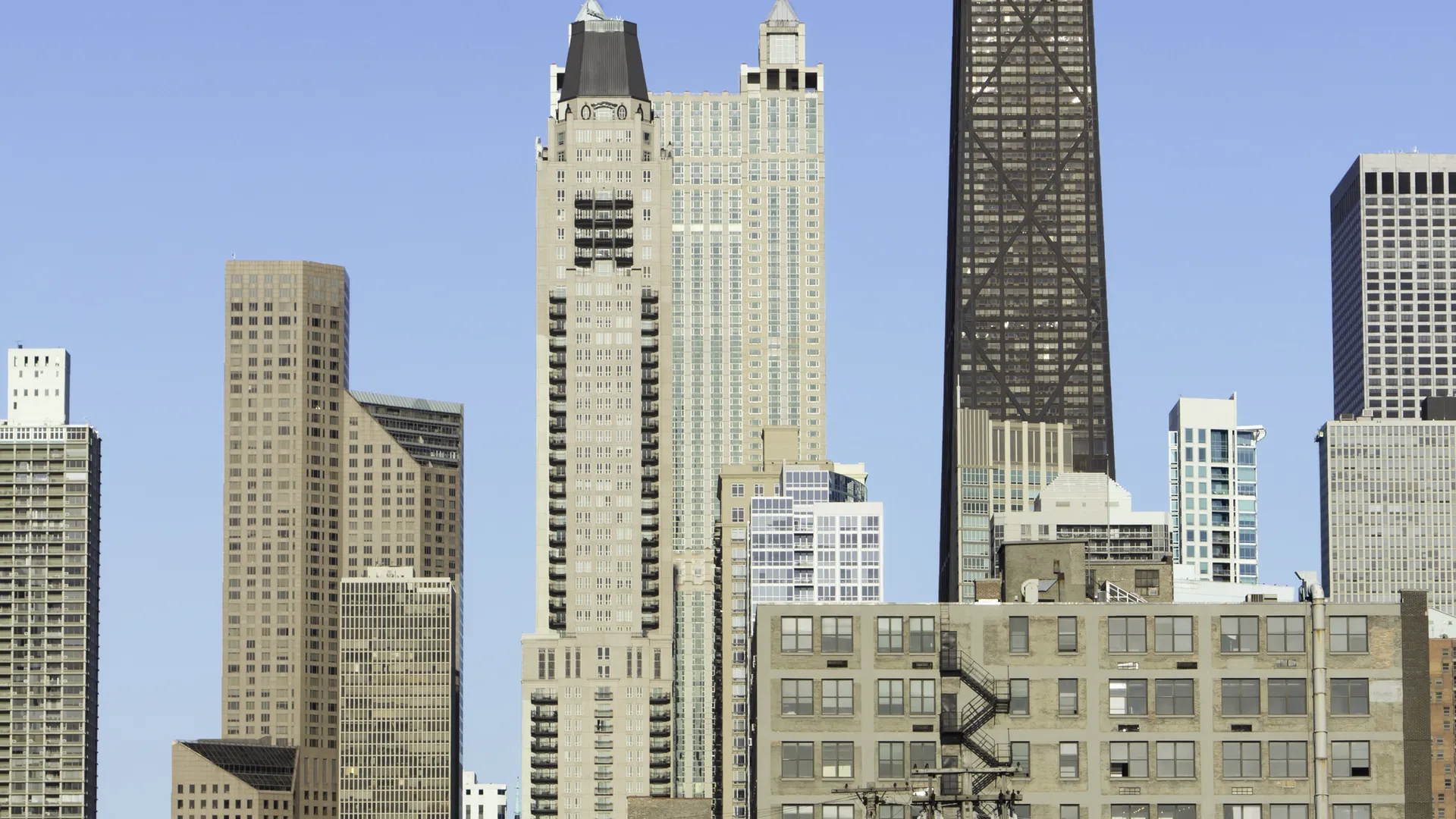 Chicago downtown skyline for a sports travel guide covering the Cubs Bears Bulls and more